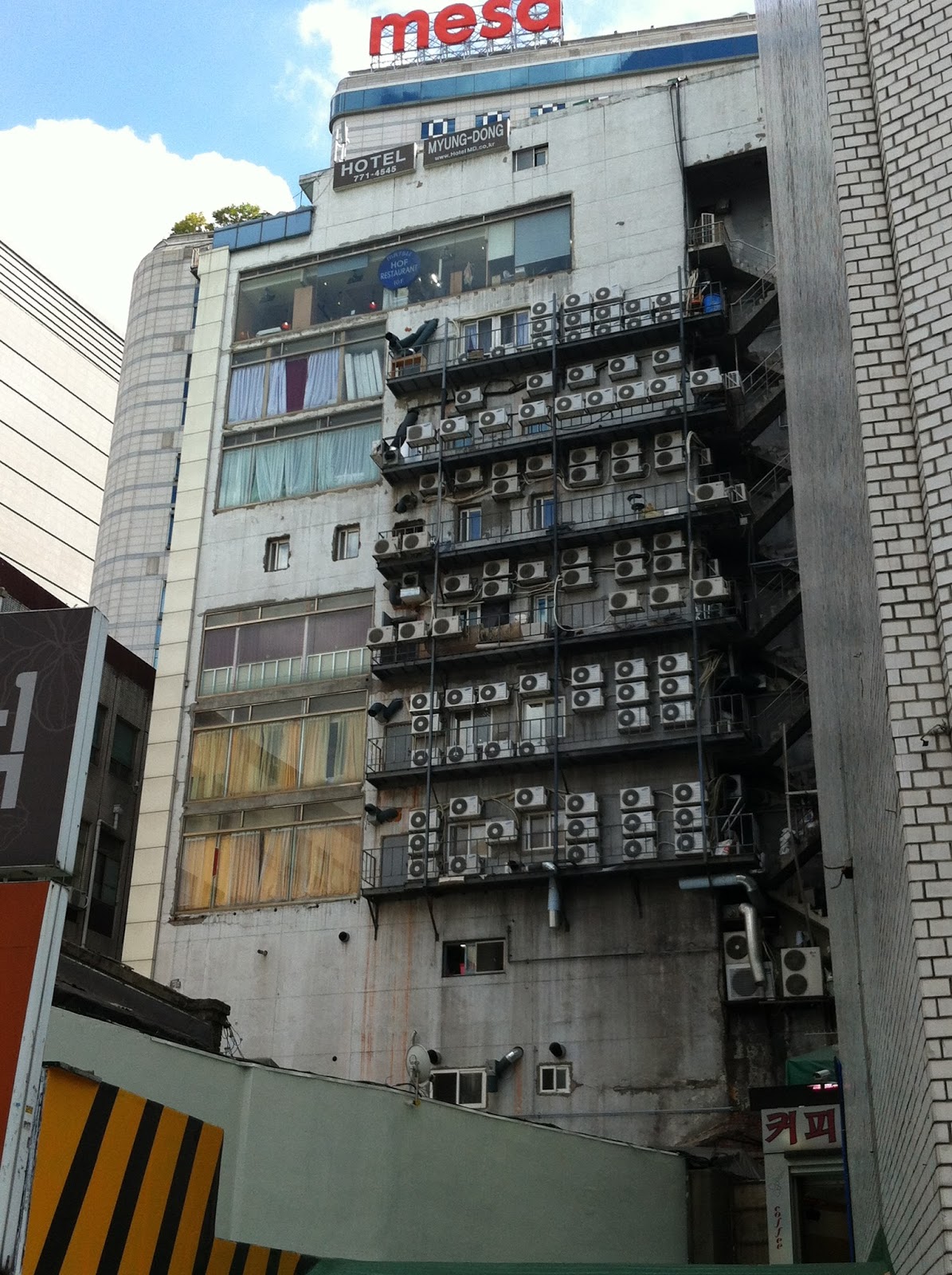 WhatGordonSaw Korean Climate demands Air Conditioning!!